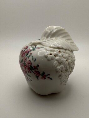 Southern Heirlooms Elizabeth Arden Potpourri Shaker Apple Floral Pattern Japan